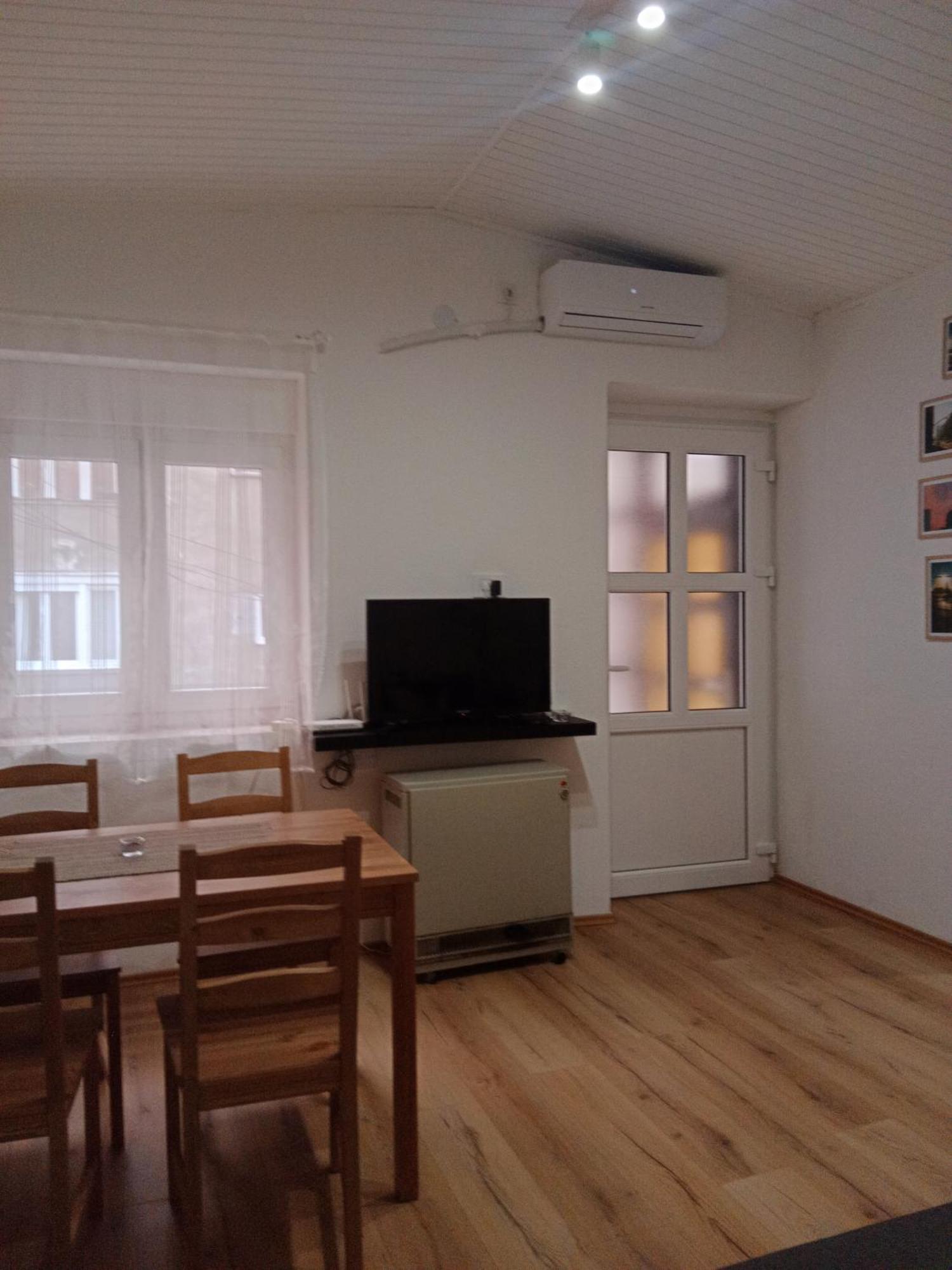 Visoki Vrh Apartman Belgrado Exterior foto